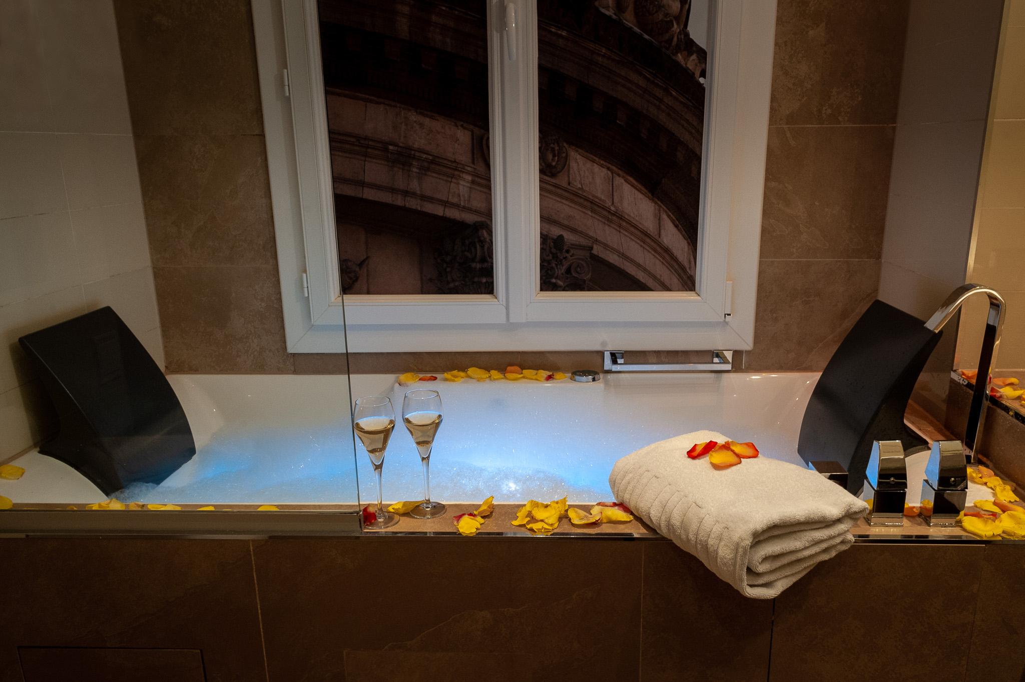 Secret De Paris - Hotel & Spa (Adults Only) Екстериор снимка